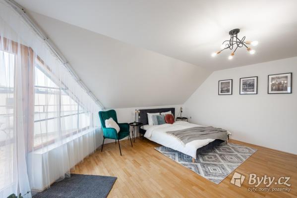 Old Town 2BDR Attic w/TERRACE (Rybna)