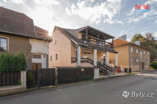 Rodinný dům na prodej, 220m<sup>2</sup>, Sokolov, Slovenská