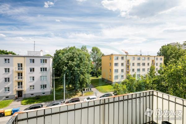 Prodej zrekonstruovaného bytu 2+kk s balkonem, Praha 6 - Veleslavín