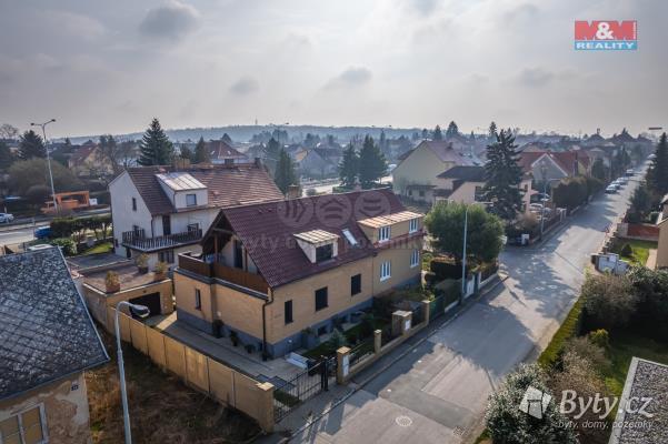 Prodej rodinného domu, 220m<sup>2</sup>, Praha, Kobyliská