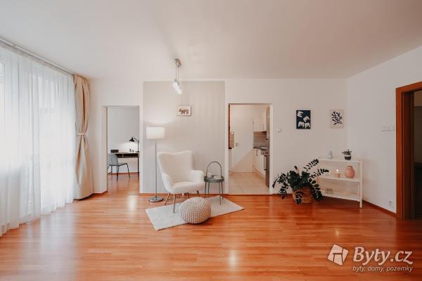 Prodej družstevního bytu 4+1, 124m<sup>2</sup>, Praha, Nusle, Pod vilami