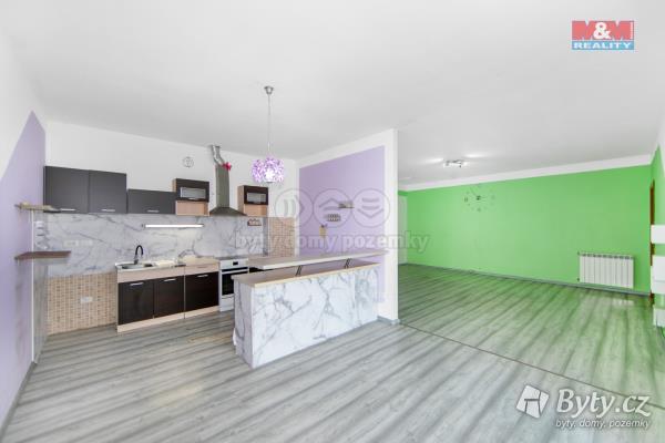 Prodej zrekonstruovaného bytu 3+1, 93m<sup>2</sup>, Janovice nad Úhlavou, Rozvojová zóna