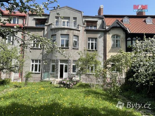 Prodej bytu 4+1 v osobním vlastnictví, 172m<sup>2</sup>, Praha, Mickiewiczova