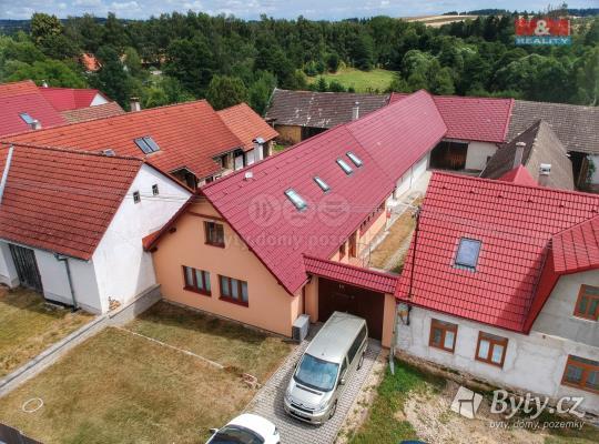 Rodinný dům na prodej, 419m<sup>2</sup>, Mnich
