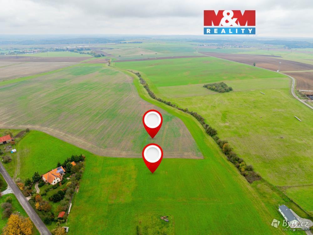 Prodej pozemku 3935 m², Klučov