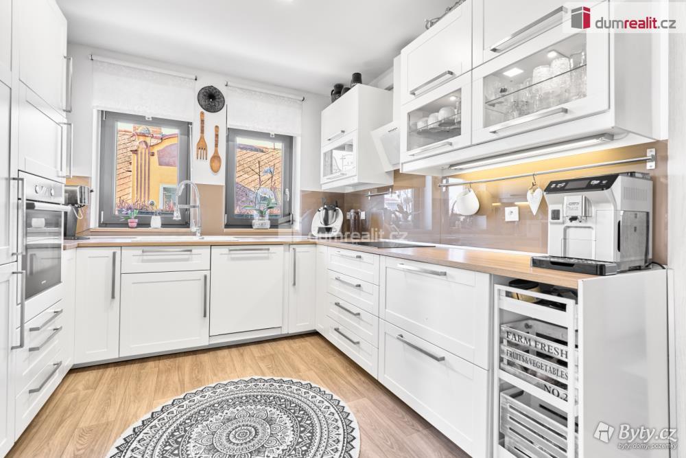 Prodej bytu 4+1 92 m², Příčná · Stará Role · Karlovy Vary