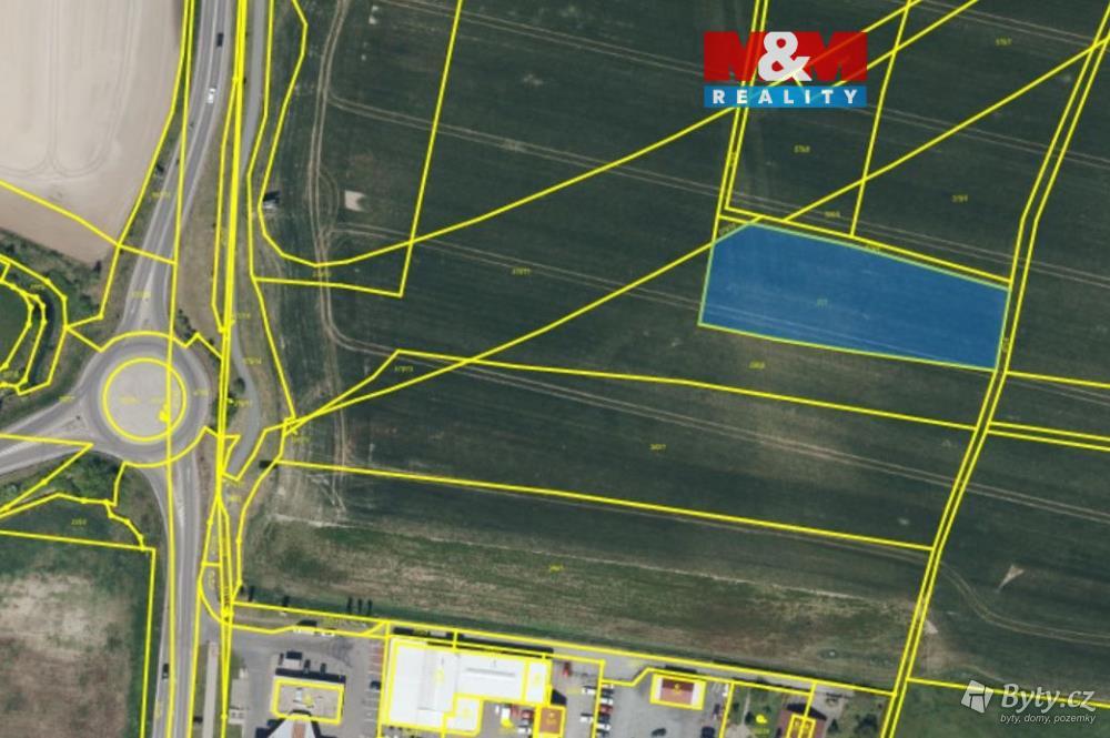 Prodej pozemku 722 m², Pardubice