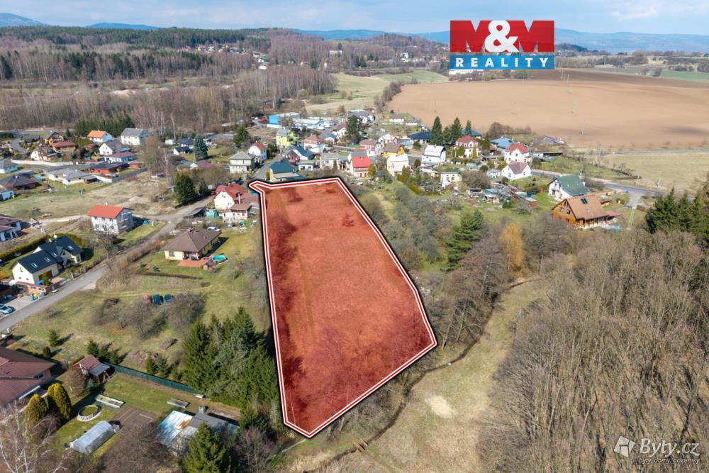 Prodej pozemku 4925 m², Lesov · Sadov