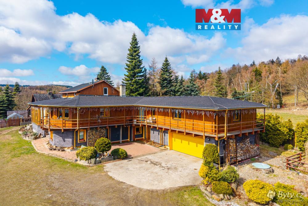 Prodej domu 384 m², Mezihoří u Chomutova · Blatno