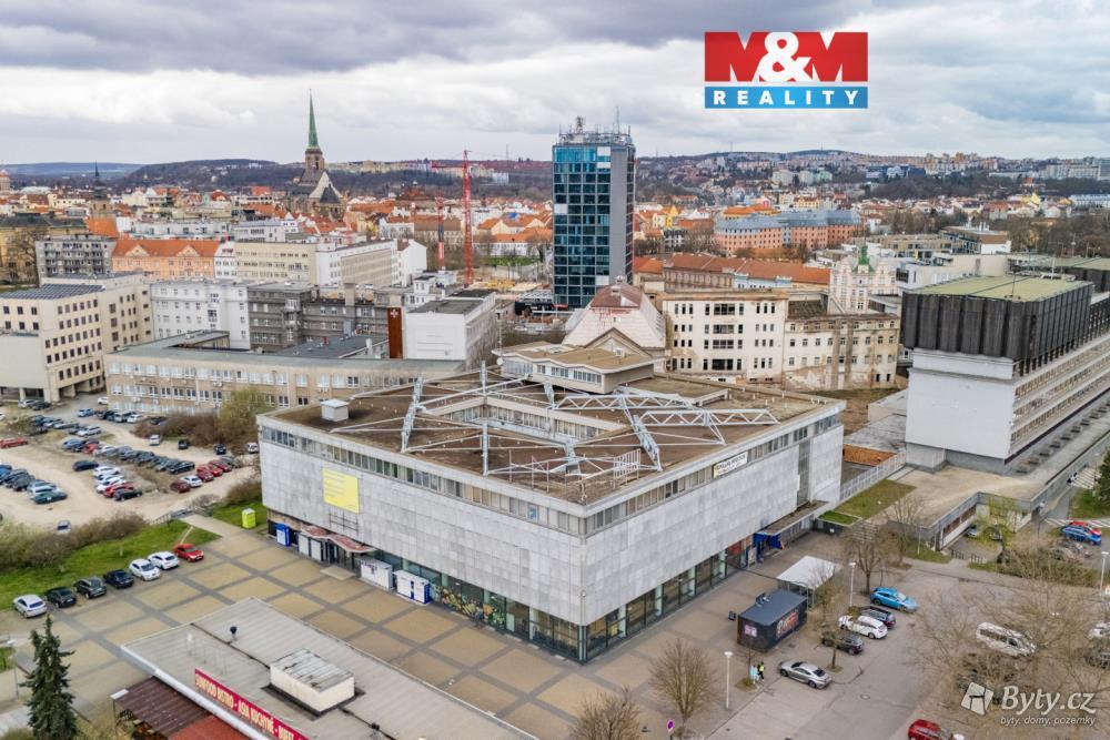 Pronájem komerčního prostoru 1589 m², Americká · Plzeň