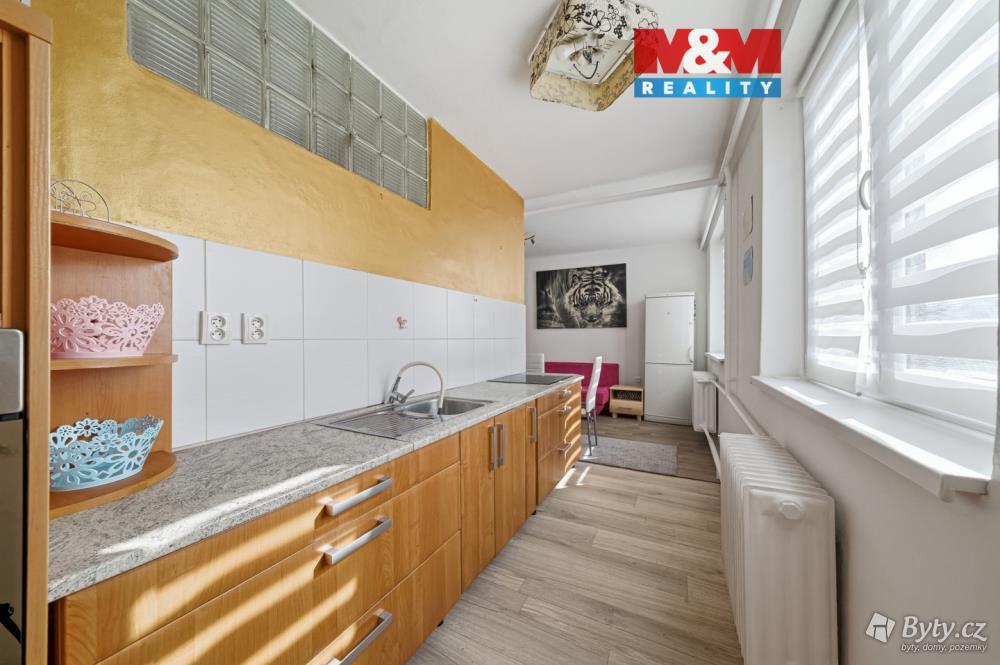 Prodej bytu 3+1 74 m², Lukavice
