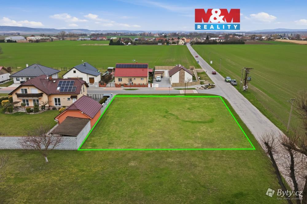 Prodej pozemku 1154 m², Náklo