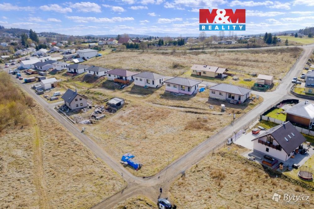 Prodej pozemku 1208 m², Okounov