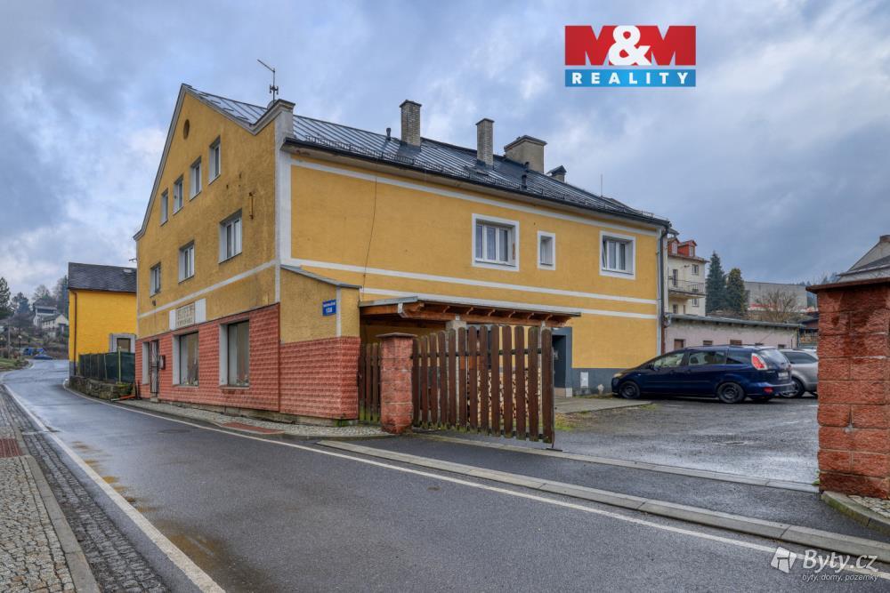 Prodej domu 110 m², Nádražní · Bečov nad Teplou