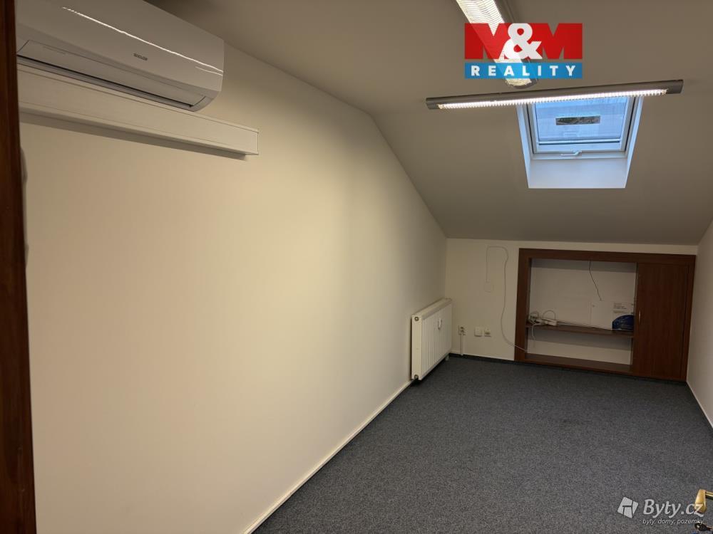 Pronájem komerčního prostoru 14 m², Český Těšín