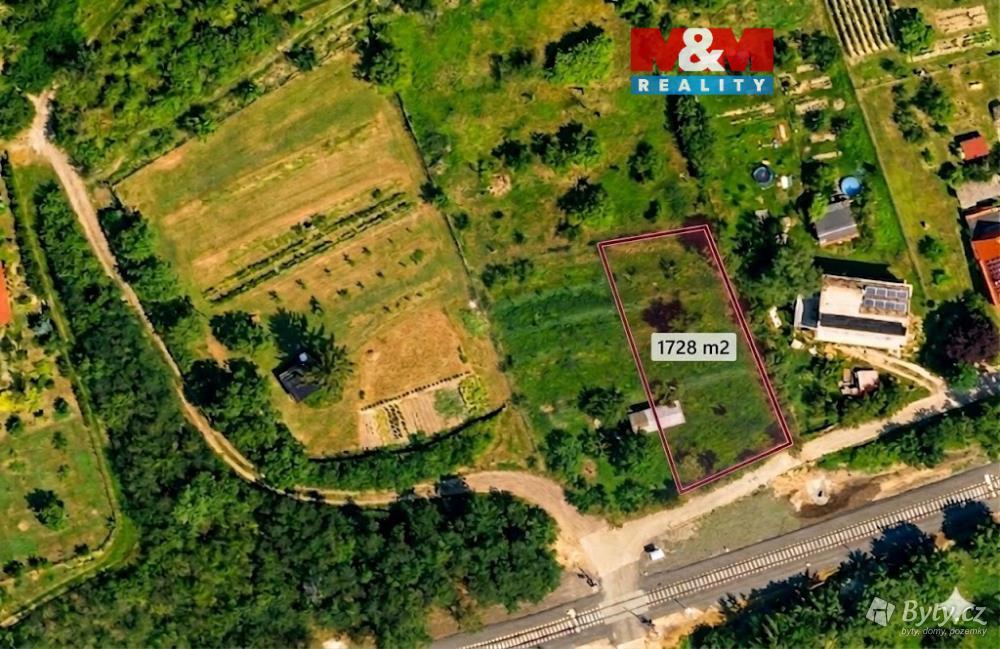 Prodej pozemku 1728 m², Žalhostice
