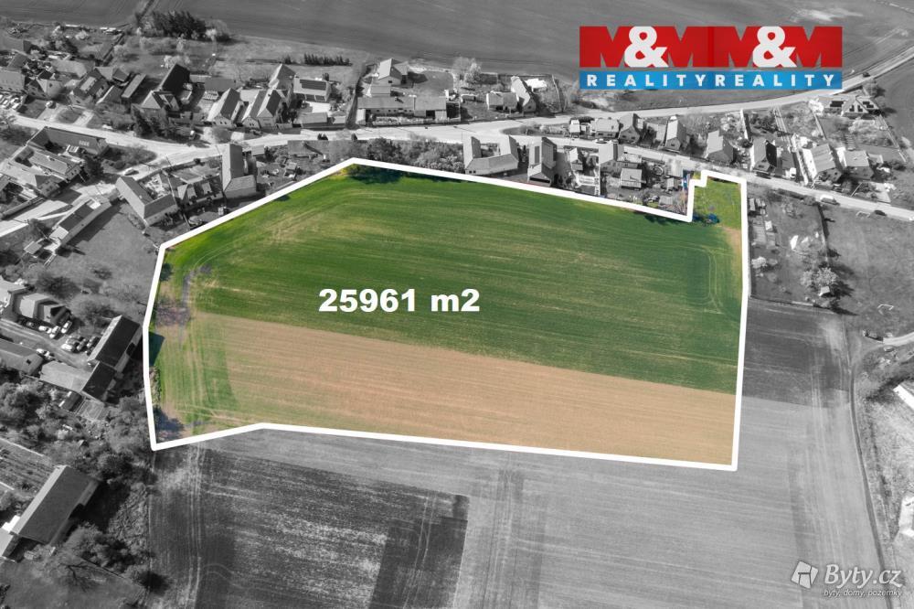 Prodej pozemku 25961 m², Chlustina