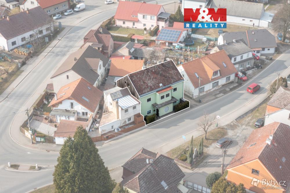 Prodej domu 198 m², Břasy