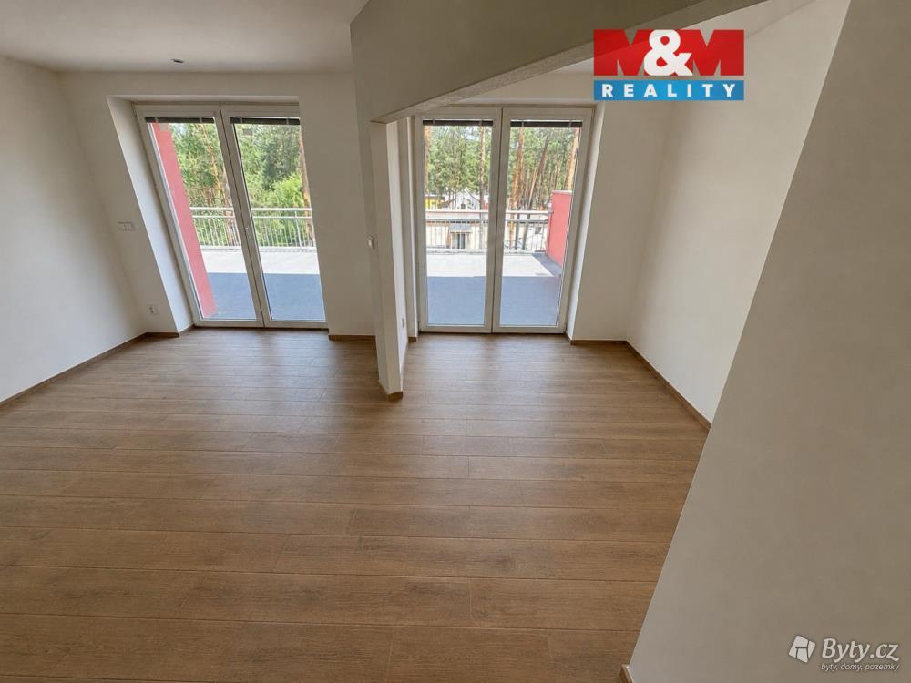 Prodej domu 2752 m², Pod Borným · Doksy u Máchova jezera · Doksy