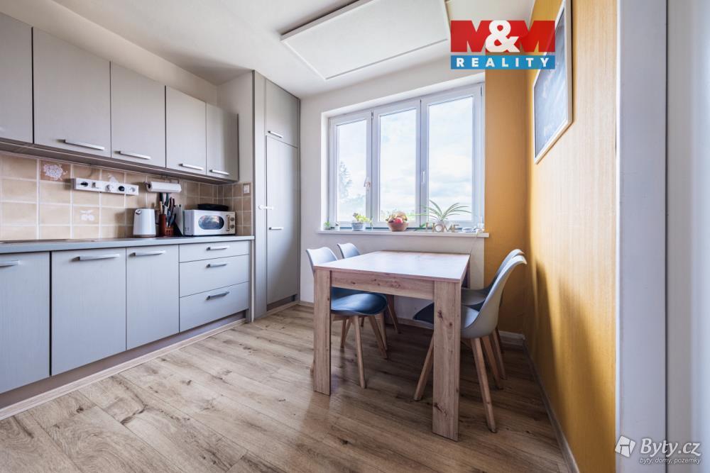 Prodej bytu 4+1 74 m², Jižní · Větrušice u Klecan · Větrušice