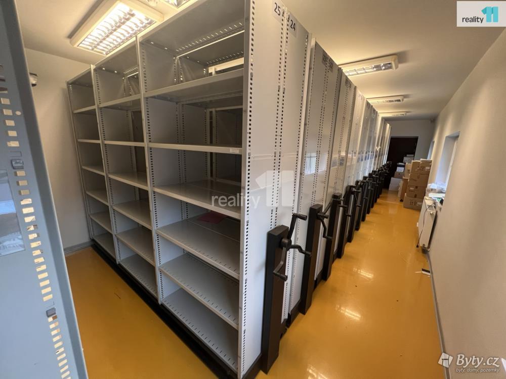 Pronájem komerčního prostoru 47 m², Chebská · Dvory · Karlovy Vary