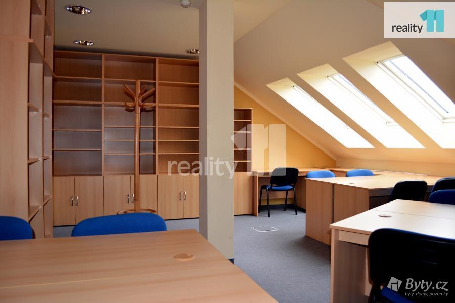Pronájem komerčního prostoru 50 m², Chebská · Dvory · Karlovy Vary