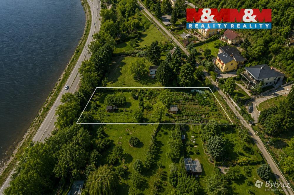Prodej pozemku 1770 m², Strakonická · Lahovice