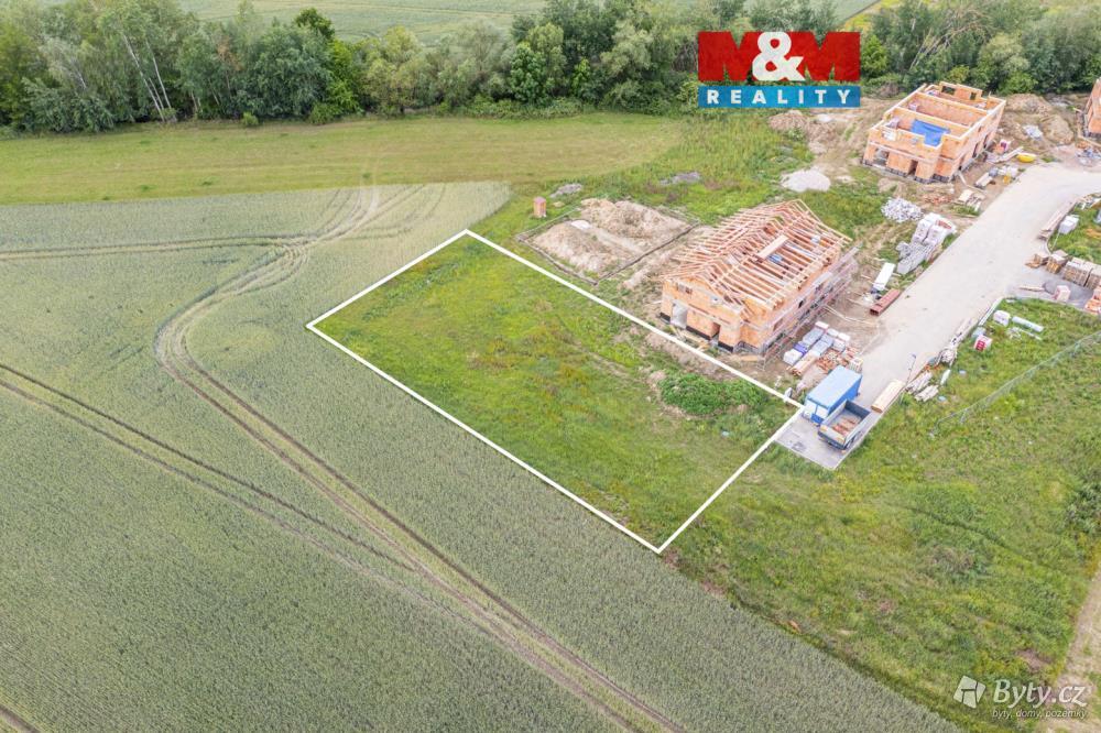 Prodej pozemku 1015 m², Dříteč