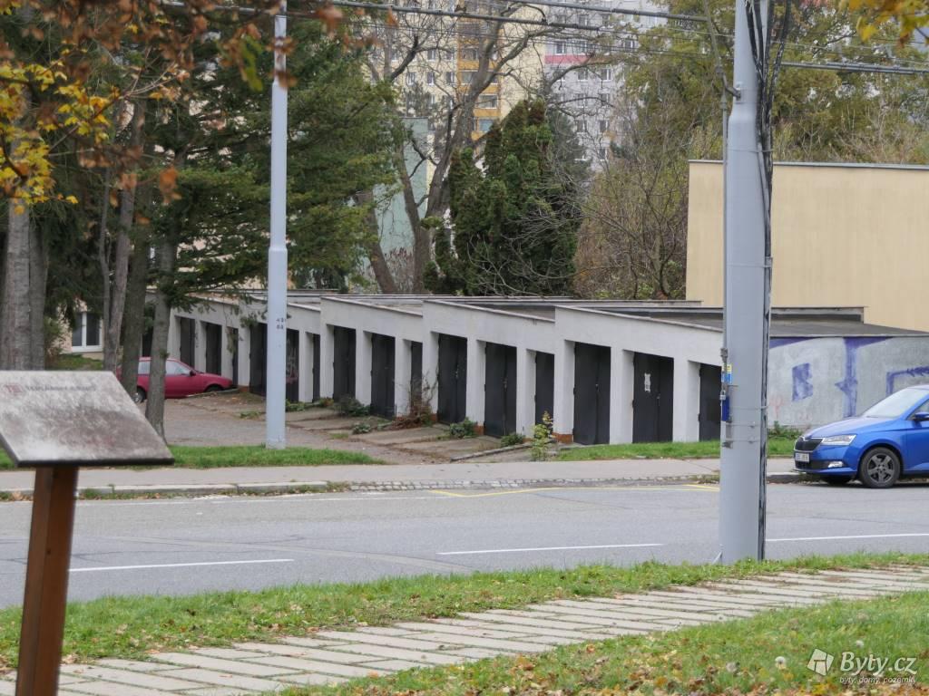 Garáž v Brně Žabovřeskách, Žabovřesky, Brno, Horova · Žabovřesky · Brno