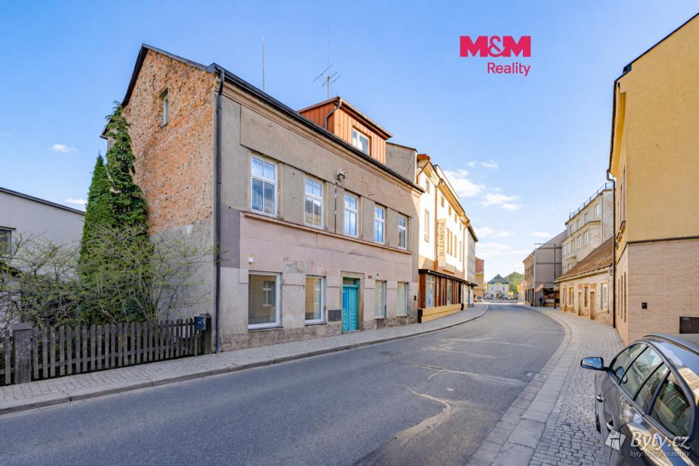 Prodej bytu 3+1 73 m², Jiráskova · Hronov