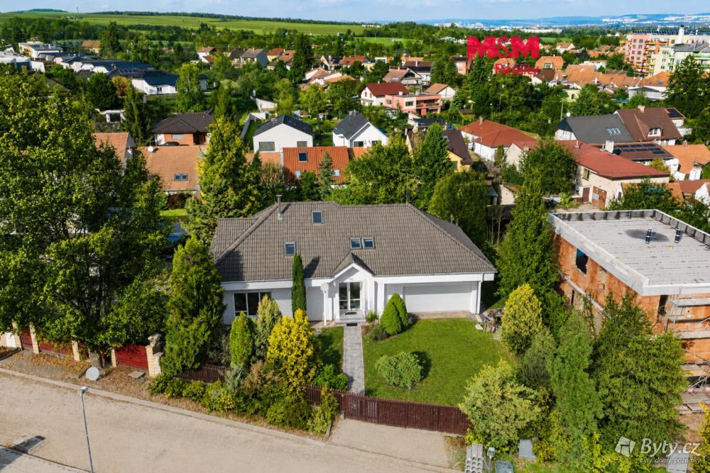 Prodej domu 206 m², Dobrovského · Rajhrad
