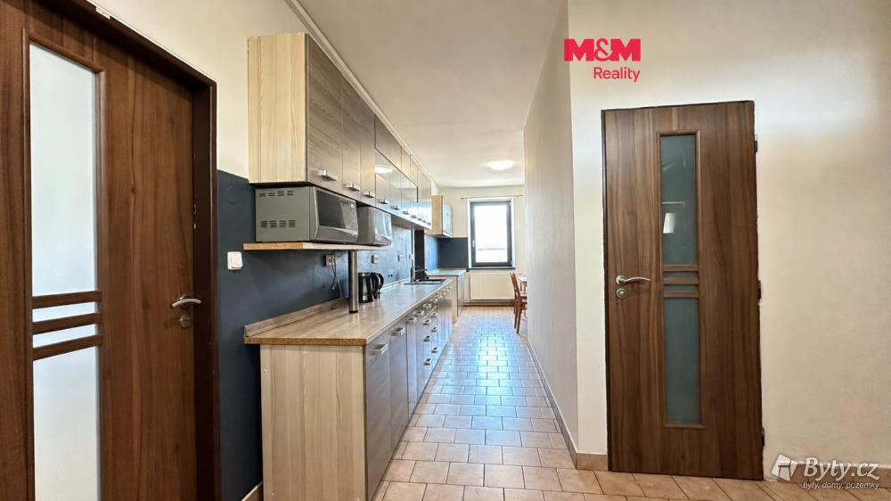 Pronájem domu 280 m², K Oboře · Bradlec
