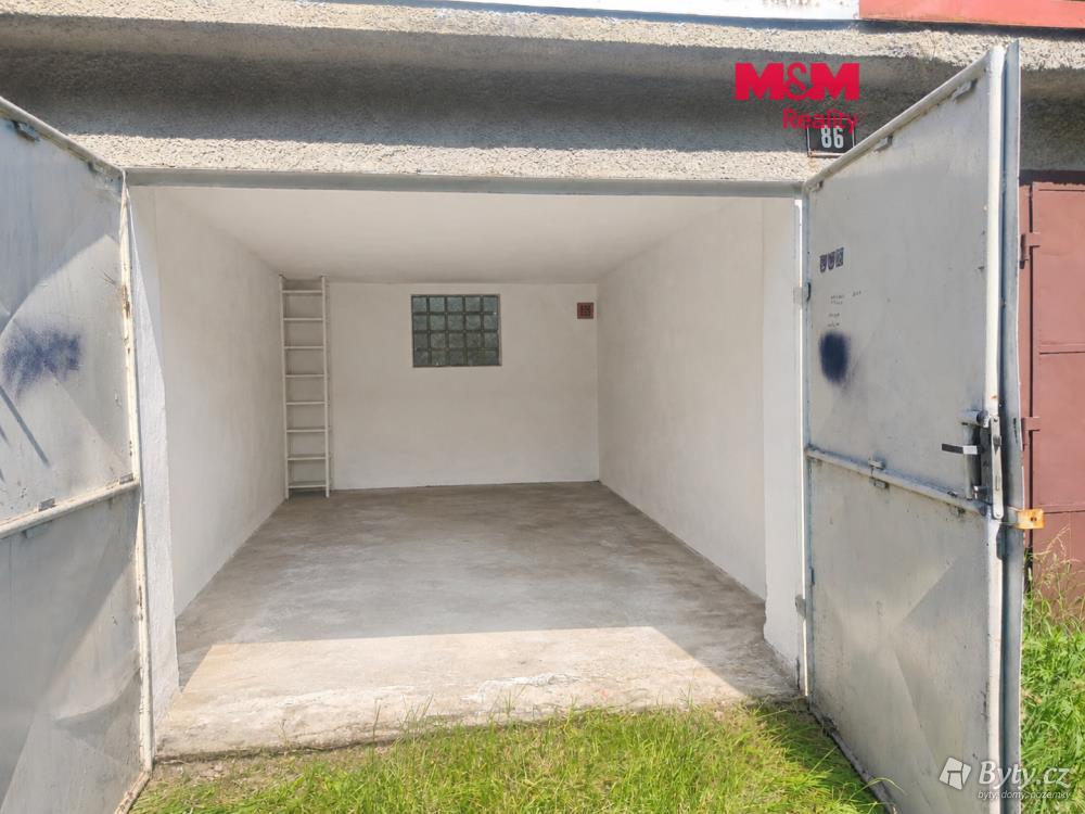 Prodej garáže 21 m², Sokolovská · Luby I · Luby
