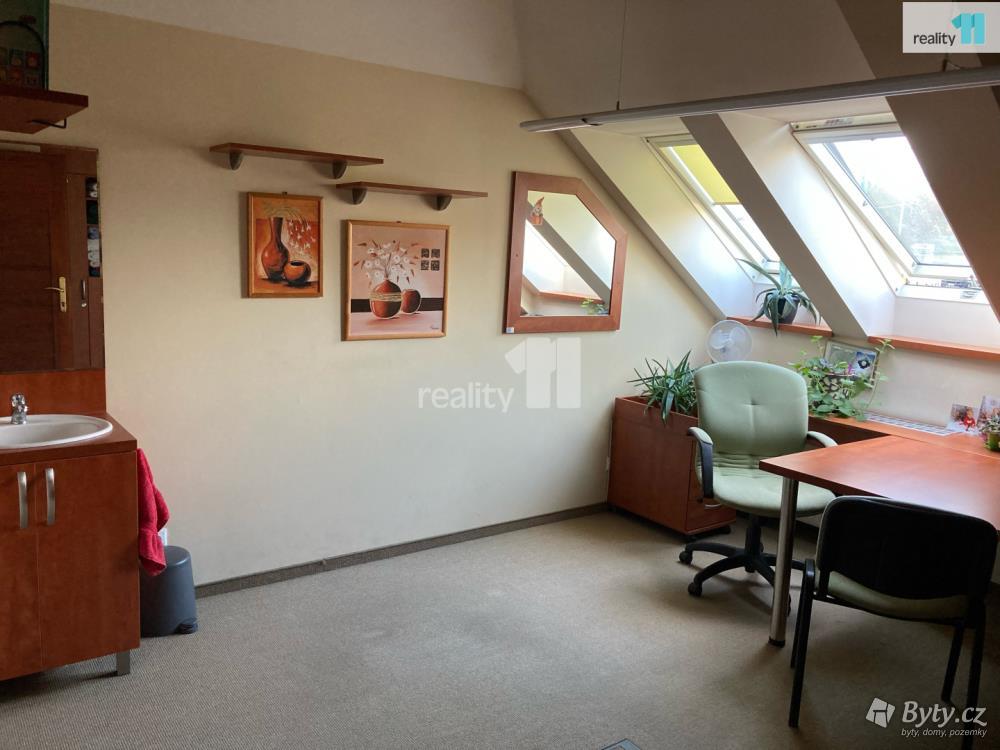 Pronájem komerčního prostoru 50 m², Chebská · Dvory · Karlovy Vary