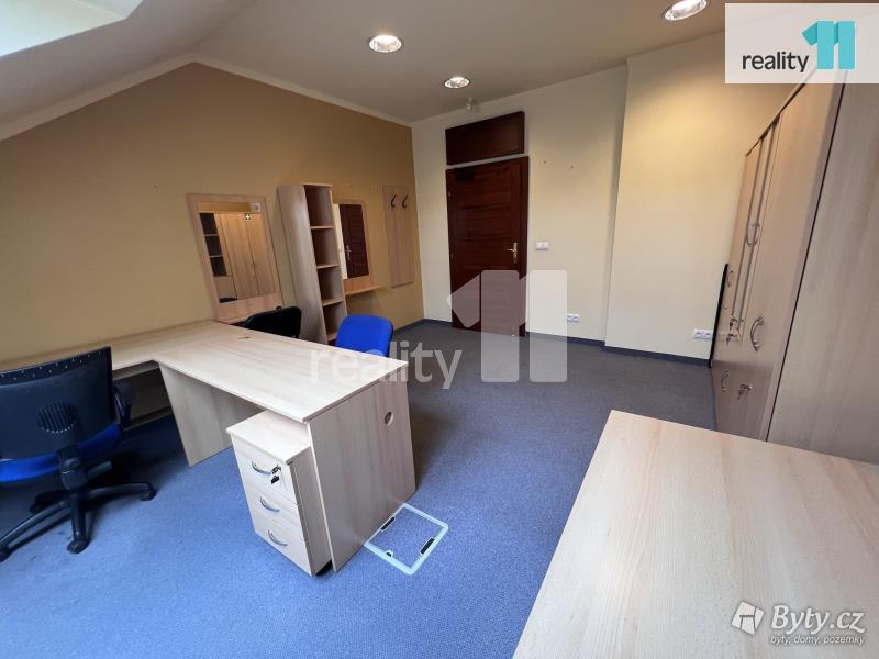 Pronájem komerčního prostoru 50 m², Chebská · Dvory · Karlovy Vary