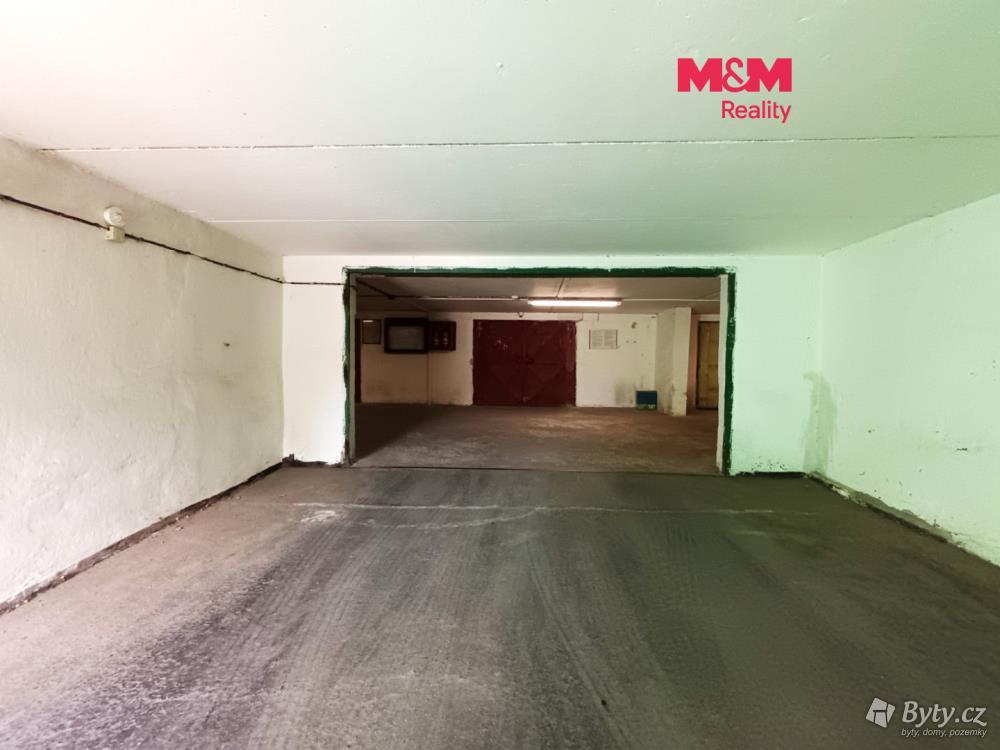 Pronájem garáže 26 m², 5. května · Kročehlavy · Kladno