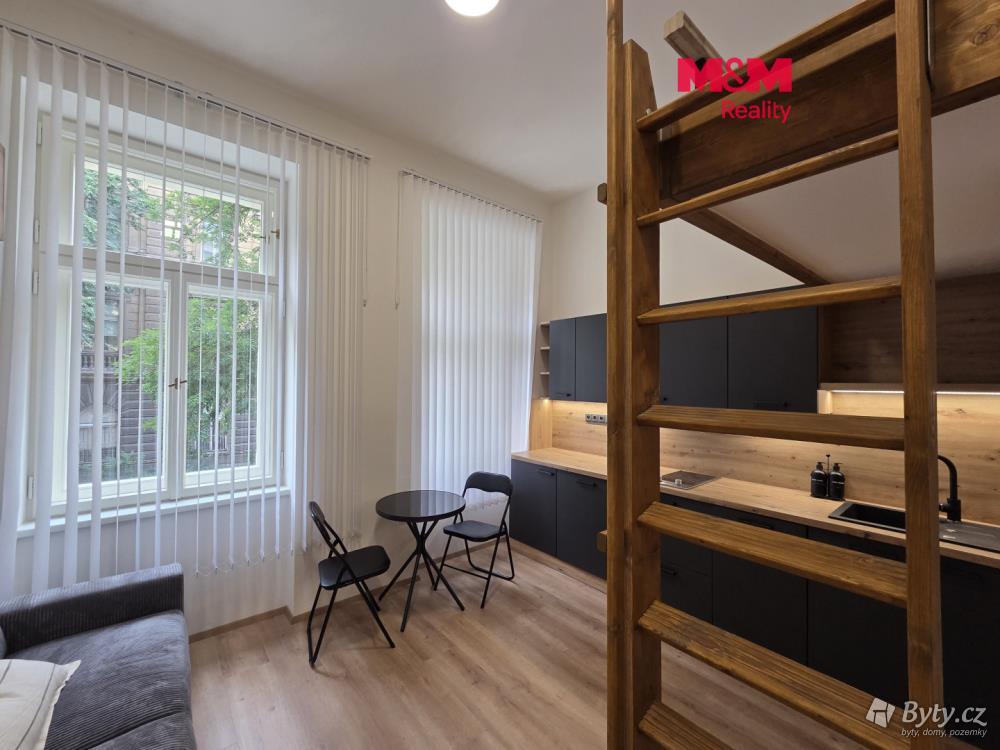 Prodej bytu 1+kk 18 m², 28. pluku · Vršovice