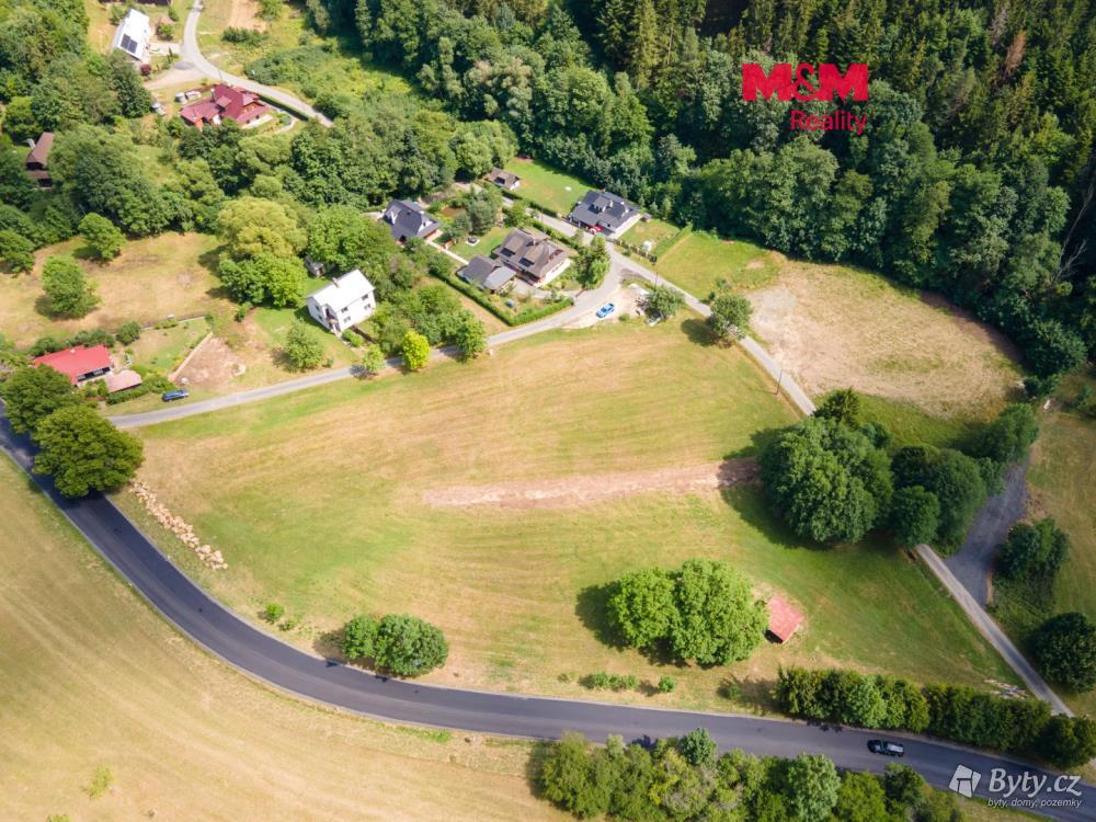 Prodej pozemku 9229 m², Držková