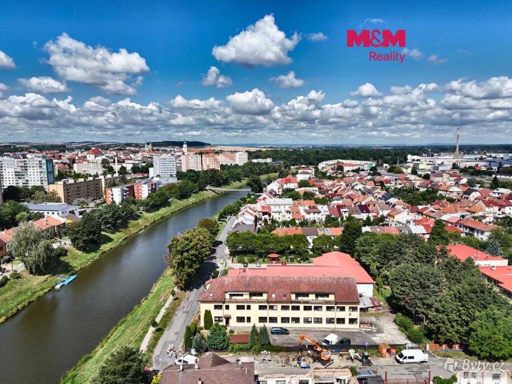 Prodej komerčního prostoru 1400 m², Chelčického · Kroměříž