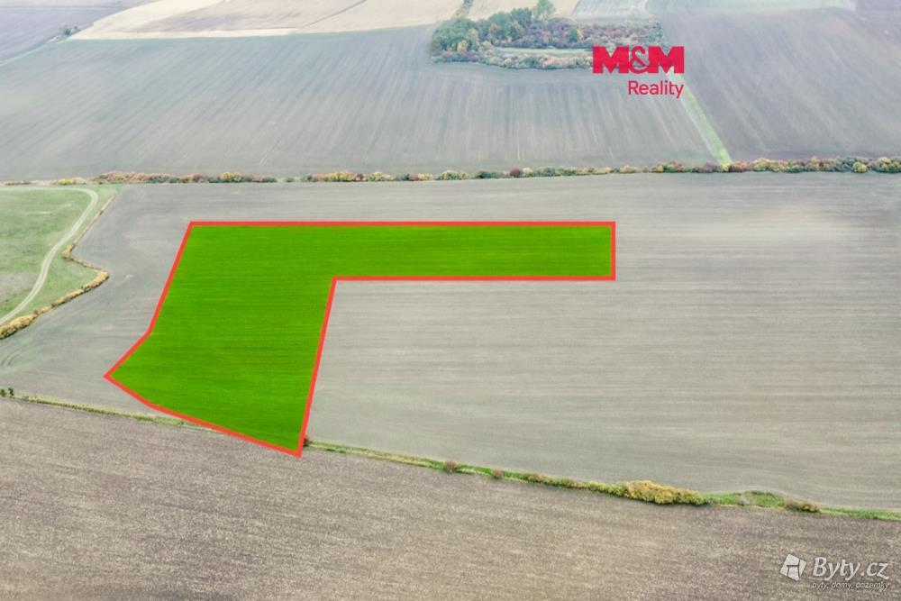 Prodej pozemku 26969 m², Komárov u Holic · Dolní Roveň