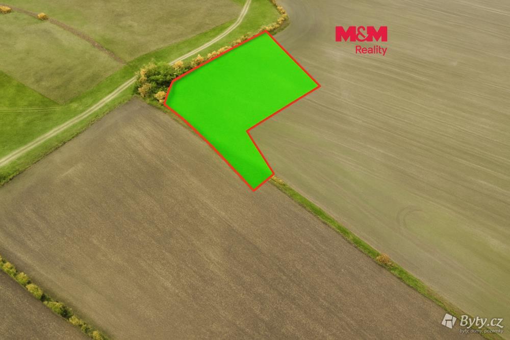 Prodej pozemku 7125 m², Komárov u Holic · Dolní Roveň