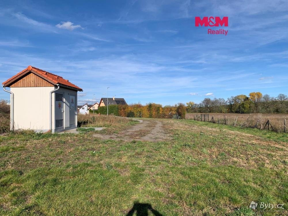 Prodej pozemku 4800 m², Holubice