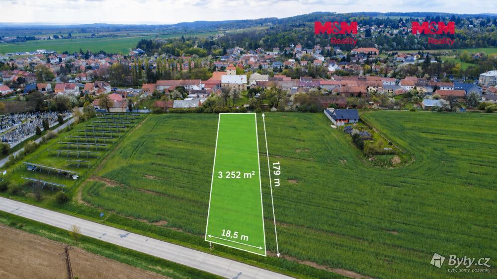 Prodej pozemku 3252 m², Mostkovice