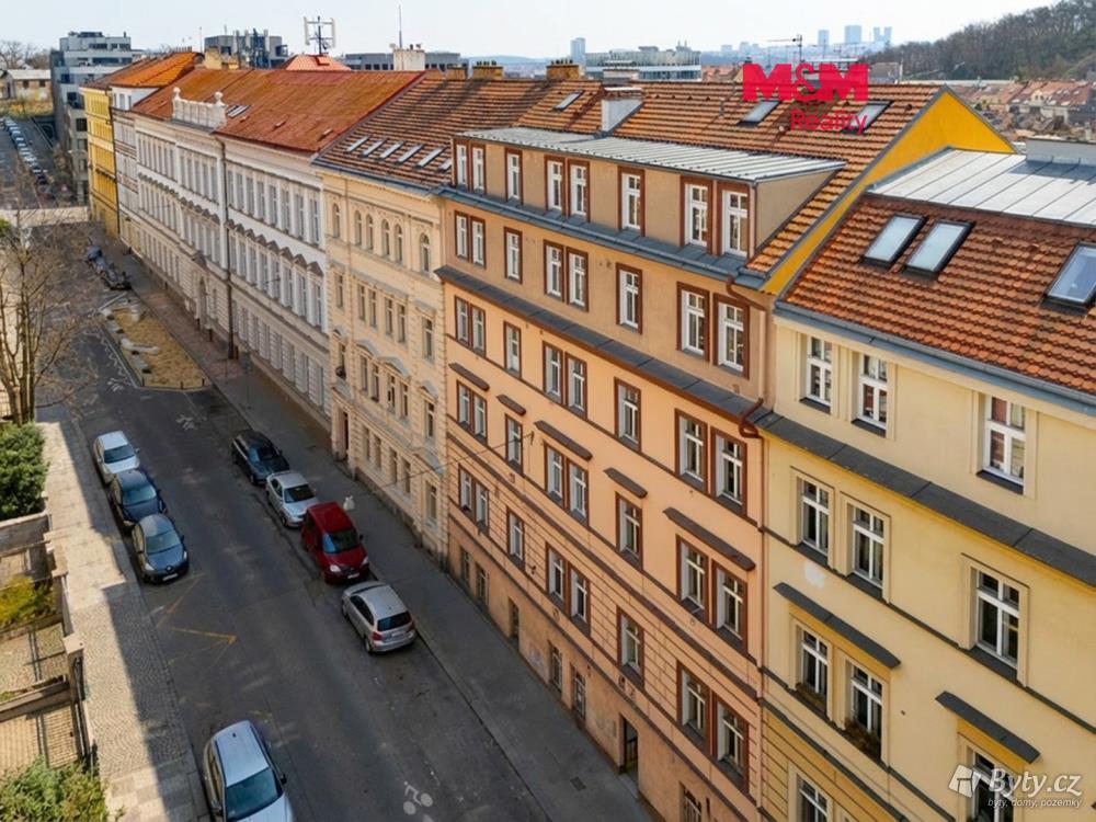 Prodej bytu 2+kk 35 m², Grafická · Smíchov