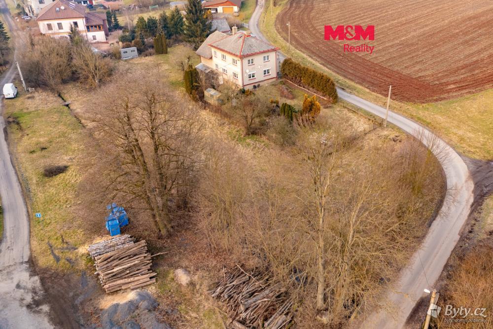 Prodej pozemku 1031 m², Horní Dobrouč · Dolní Dobrouč