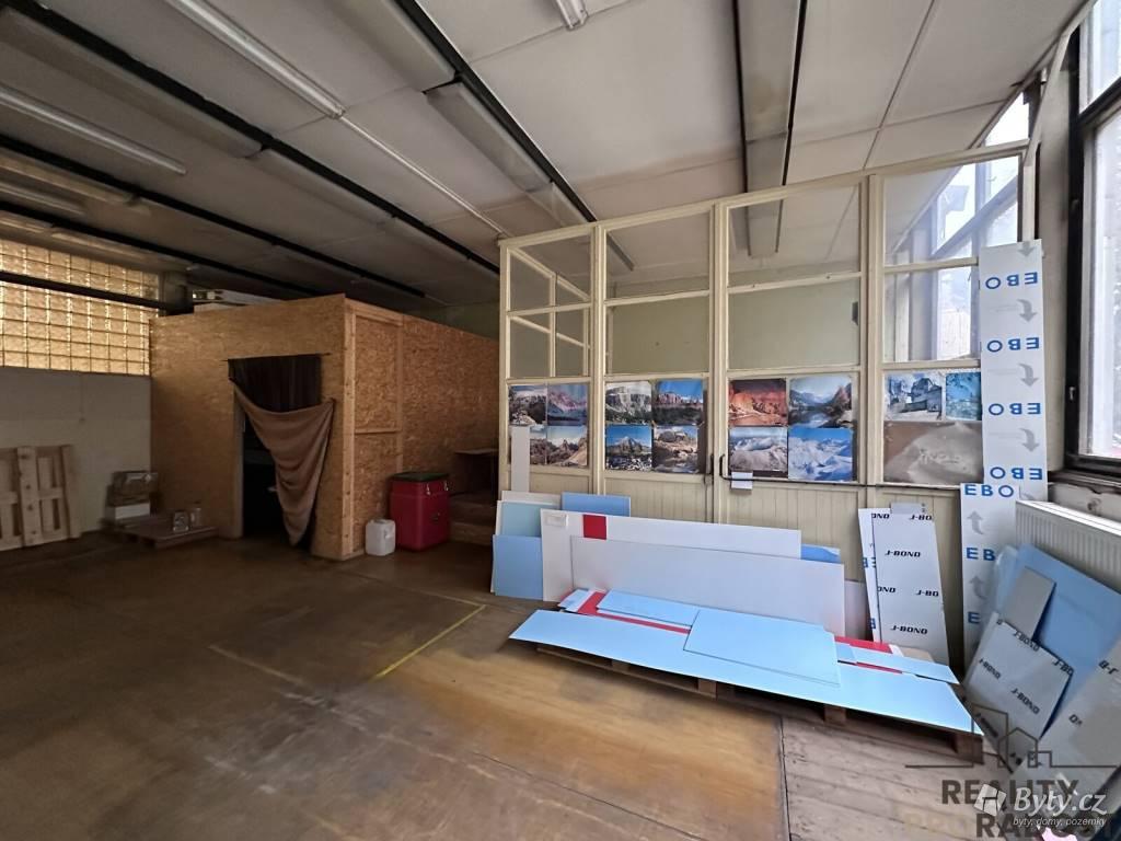 Pronájem komerčního prostoru 138 m², v Adamově u Blanska - č.147 + 148 + 149 + · Blansko