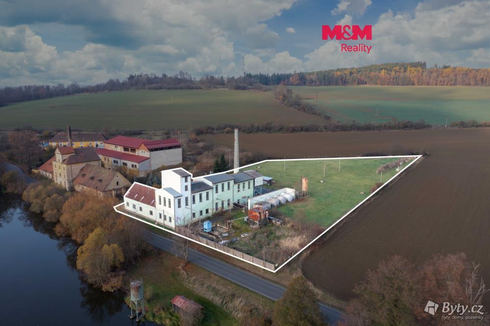 Prodej komerčního prostoru 9394 m², Merklín u Přeštic · Merklín