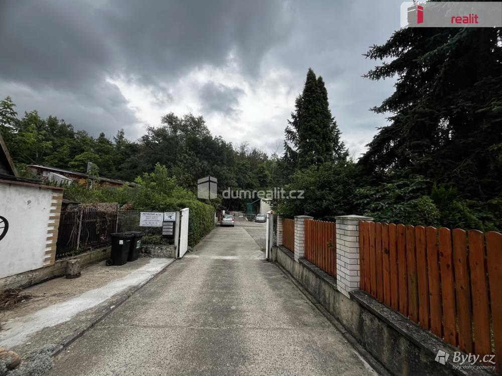 Pronájem komerční nemovitosti, Újezdeček, Řetenická, Řetenická · Újezdeček