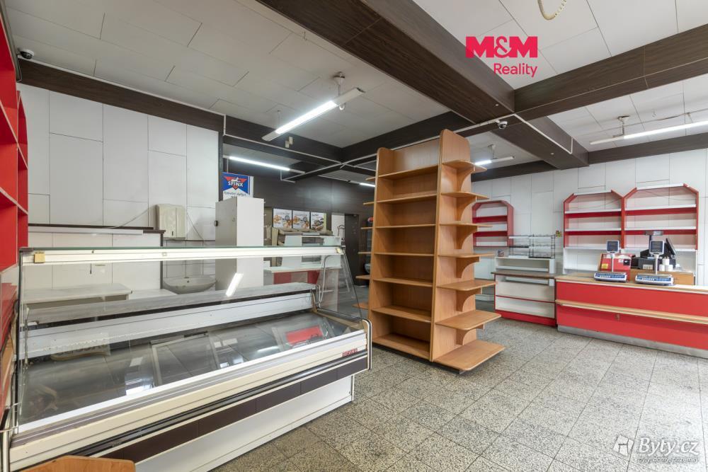 Prodej komerčního prostoru 90 m², Náměstí · Paskov