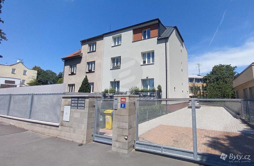 Prodej komerčního prostoru 50 m², Javorová · Kobylisy